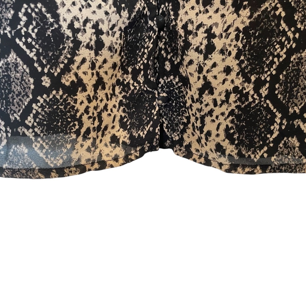 VINCE CAMUTO Black/Beige Snake Print Bishop Sleeve 3/4 Sleeve Blouse Top - Small - Picture 6 of 16